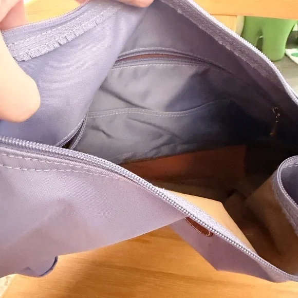 Longchamp Rare Lavender/Purple Nylon Hobo Crossbody Bag (Excellent) - Picture 2 of 3